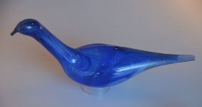 640px-Blue_Gass_Dove,_Romisch-Germanisches_Museum,_Cologne_(14873530361)